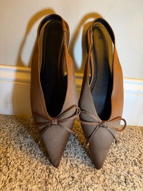 H&M Brown Pointed Toe Slingback Flats with Bow Accent
